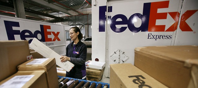 Fedex, TNT Express'i satın alıyor