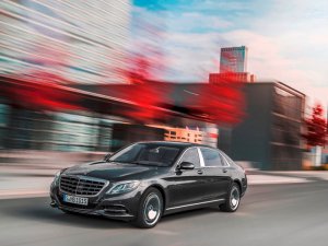 Mercedes'i durdurabilene aşk olsun!