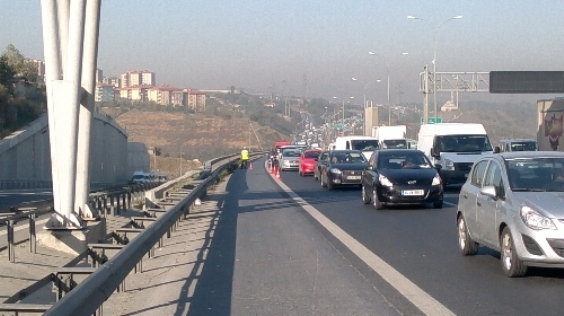 5 bin araca emniyet şeridi cezası