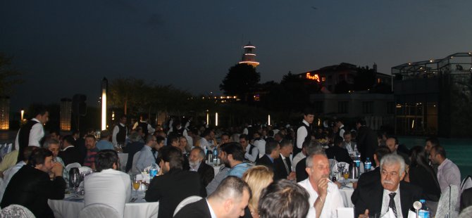 UND,  üyeleriyle iftarda buluştu