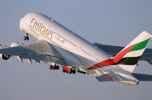 Emirates uçağının sert inişi yolcuları korkuttu