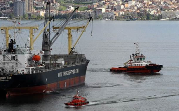 İzmir Limanı'na kılavuz ayarı