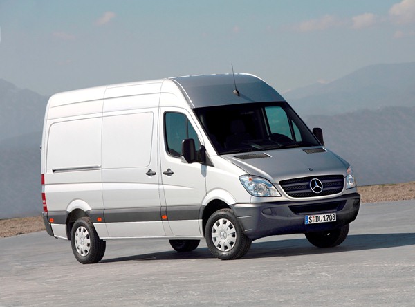 Yenilenen Mercedes Sprinter Minibüs ve Panelvan Türkiye’de