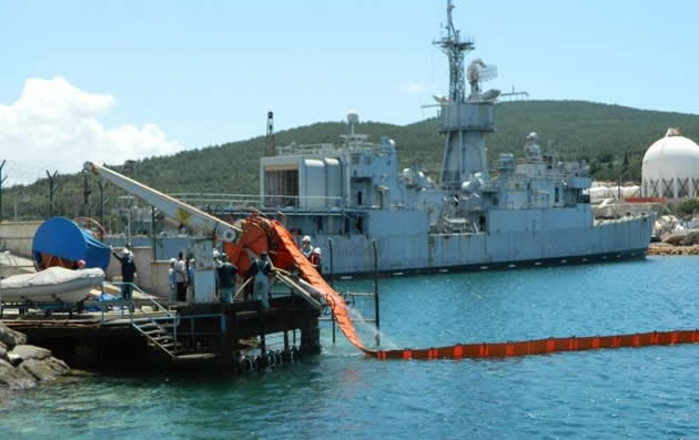 Uzmar’dan deniz kirliliğine acil müdahale tatbikatı