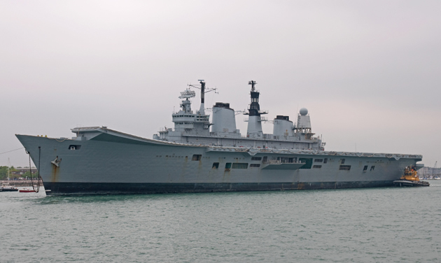 İngiliz uçak gemisi Aliağa’da sökülecek