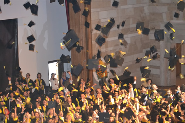 İÜ DUİM 2012-2013 mezunlarını verdi