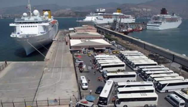 İzmir Alsancak'ta turist bereketi