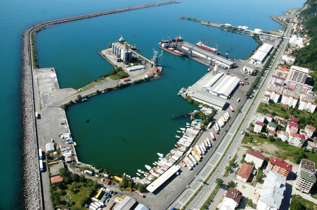 Hopa Limanı’nda işlem hacmi artıyor