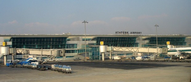 Atatürk Havalimanı'nda kanlı pusu: 1 ölü