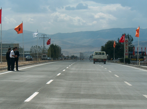 Beton yollar avantaj sağlıyor