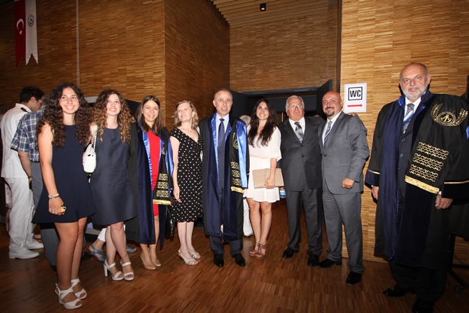 Piri Reis ilk mezunlarını verdi