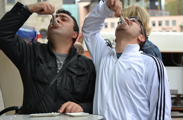 Denizi görmeden Hollanda'da 'Balıkçılık Kralı' oldular