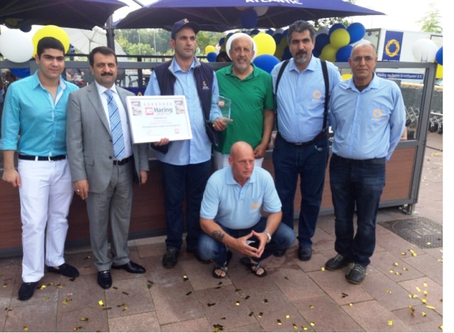 Denizi görmeden Hollanda'da 'Balıkçılık Kralı' oldular