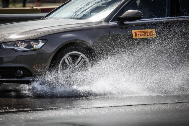 Pirelli bayram için yola çıkacakları uyarıyor