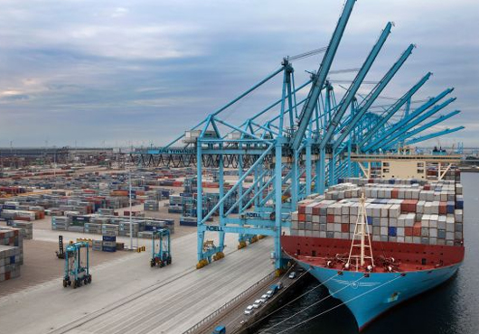Ship Size Revolution Boosts Port Productivity
