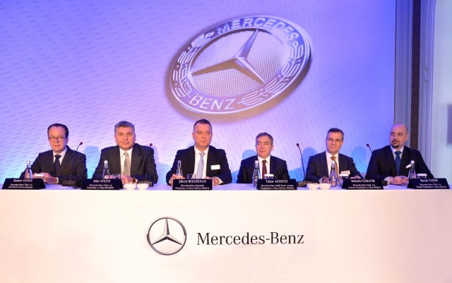 Mercedes, 2014'ü rekorlarla kapattı