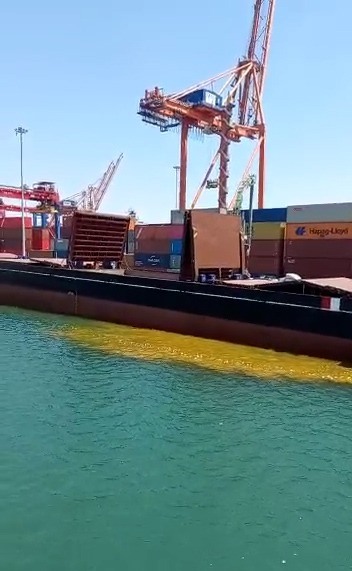 mersin-buyuksehir-denize-kirli-balast-birakan-gemiye-1-milyon-355-bin-tl-ceza-uyguladi-7.jpeg