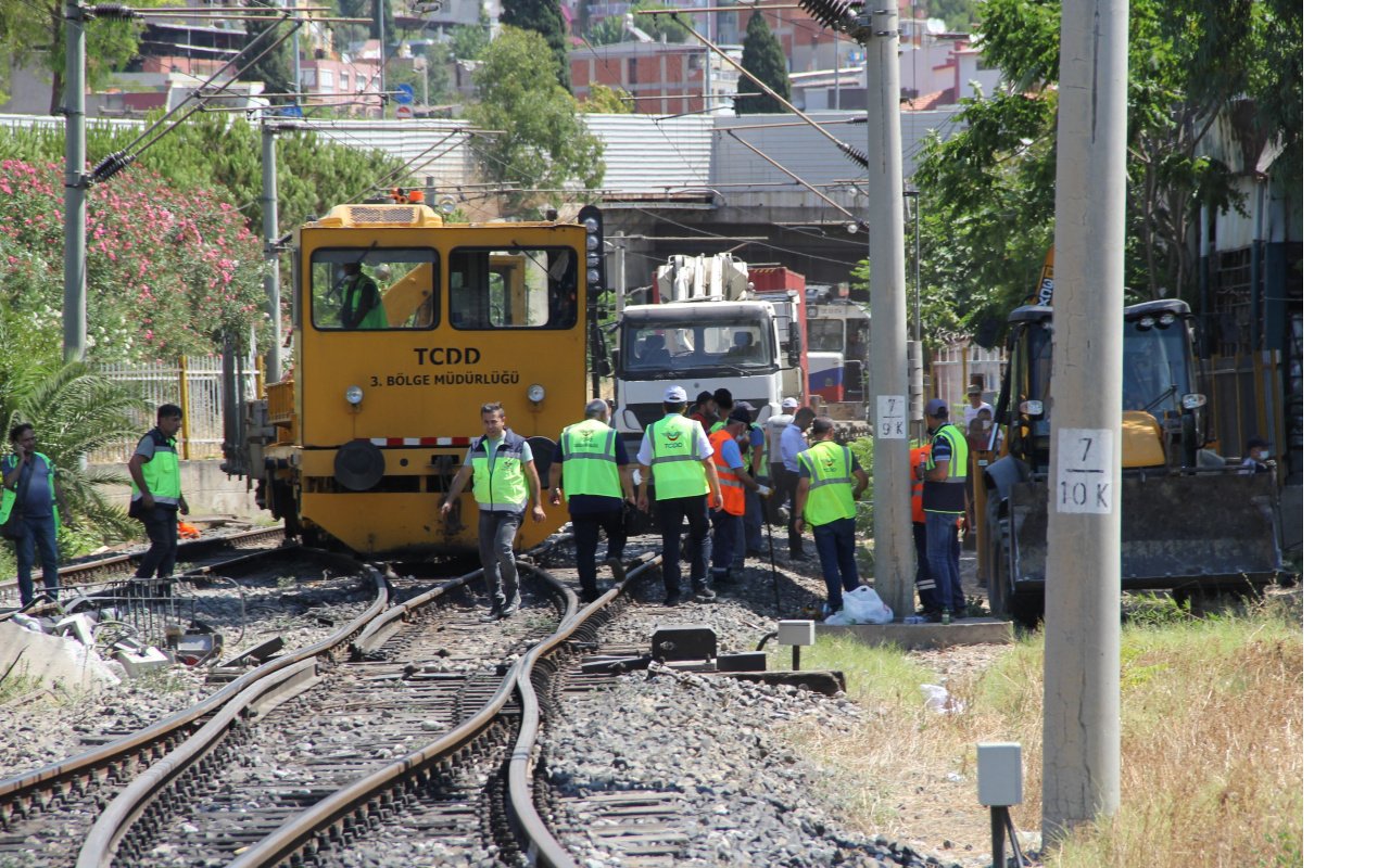 yuk-treni-raydan-cikti2.jpg