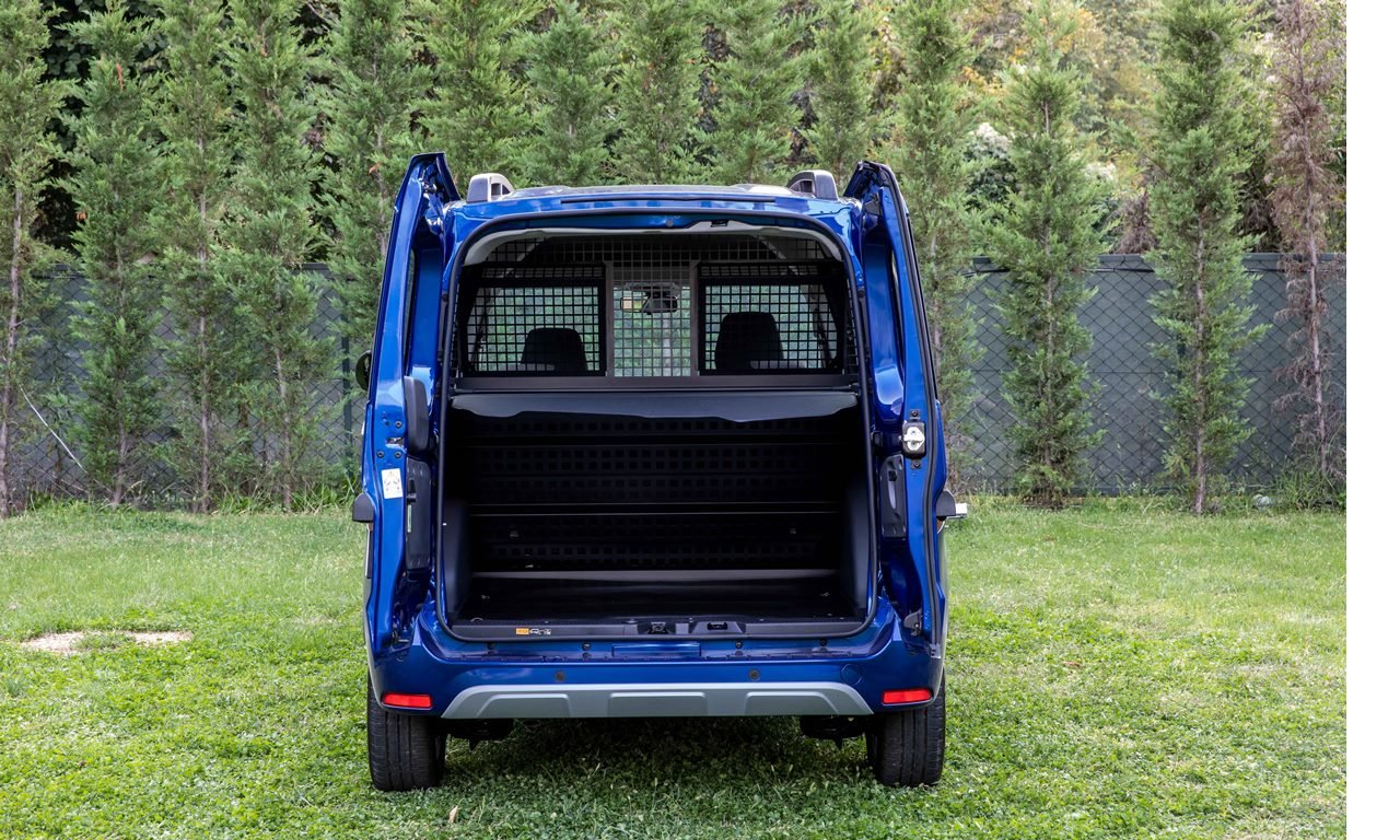 yeni-renault-express-combi-9.jpg