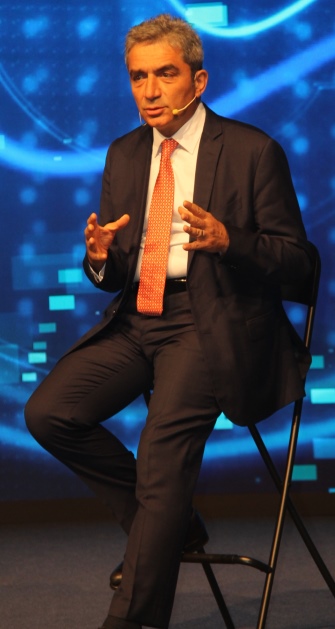 okan-bas2.jpg