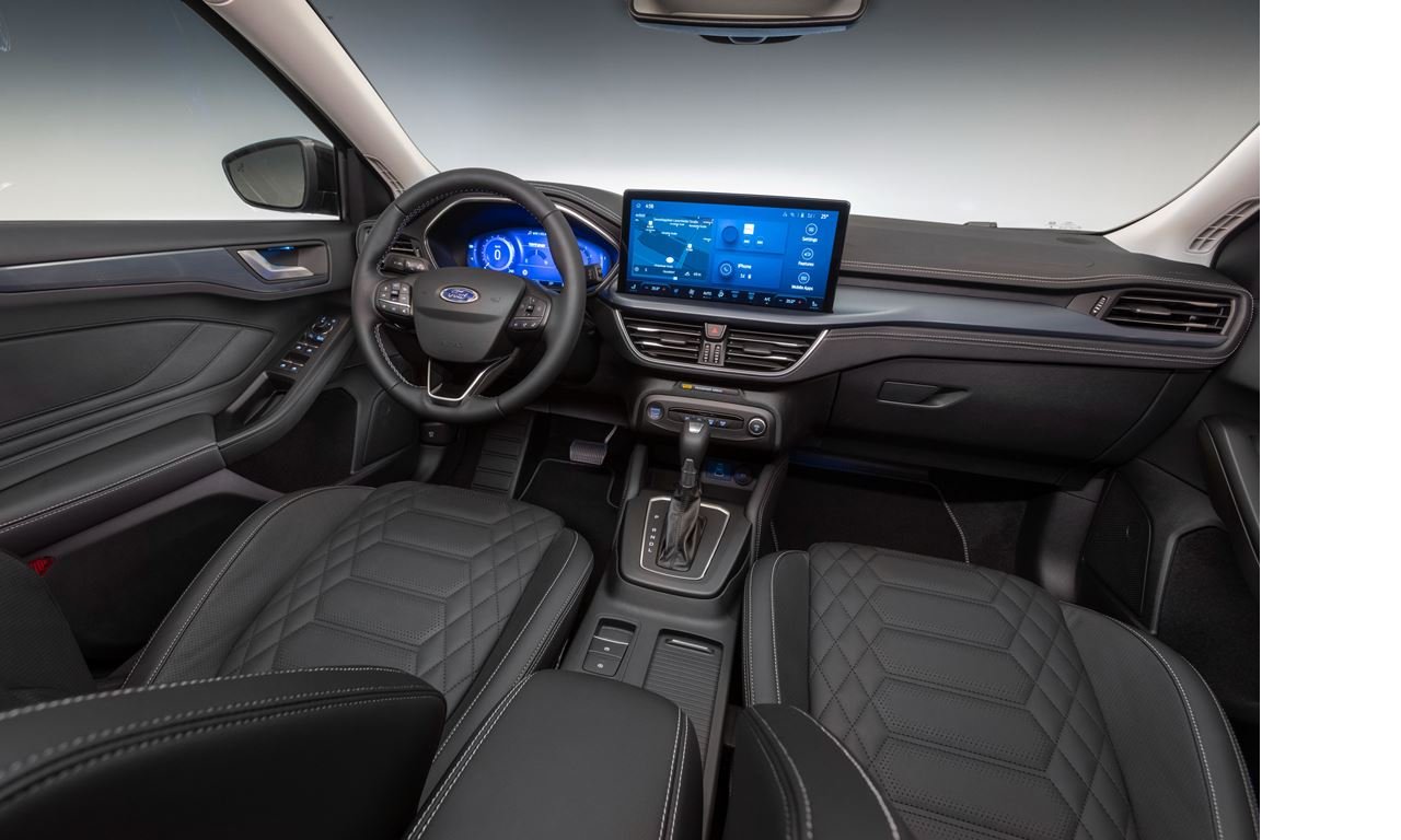2021-ford-focus-active-interior-04.jpg