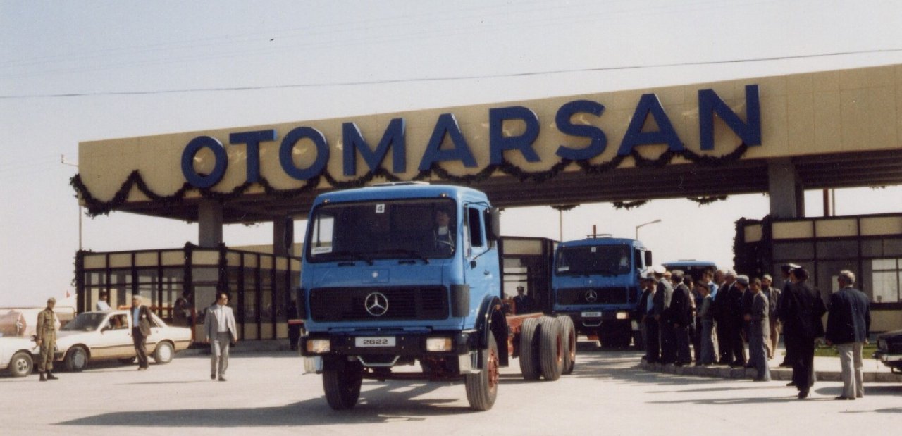 mercedes-benz-turk-aksaray-kamyon-fabrikasi-otomarsan-eski-giris-kapisi.jpg
