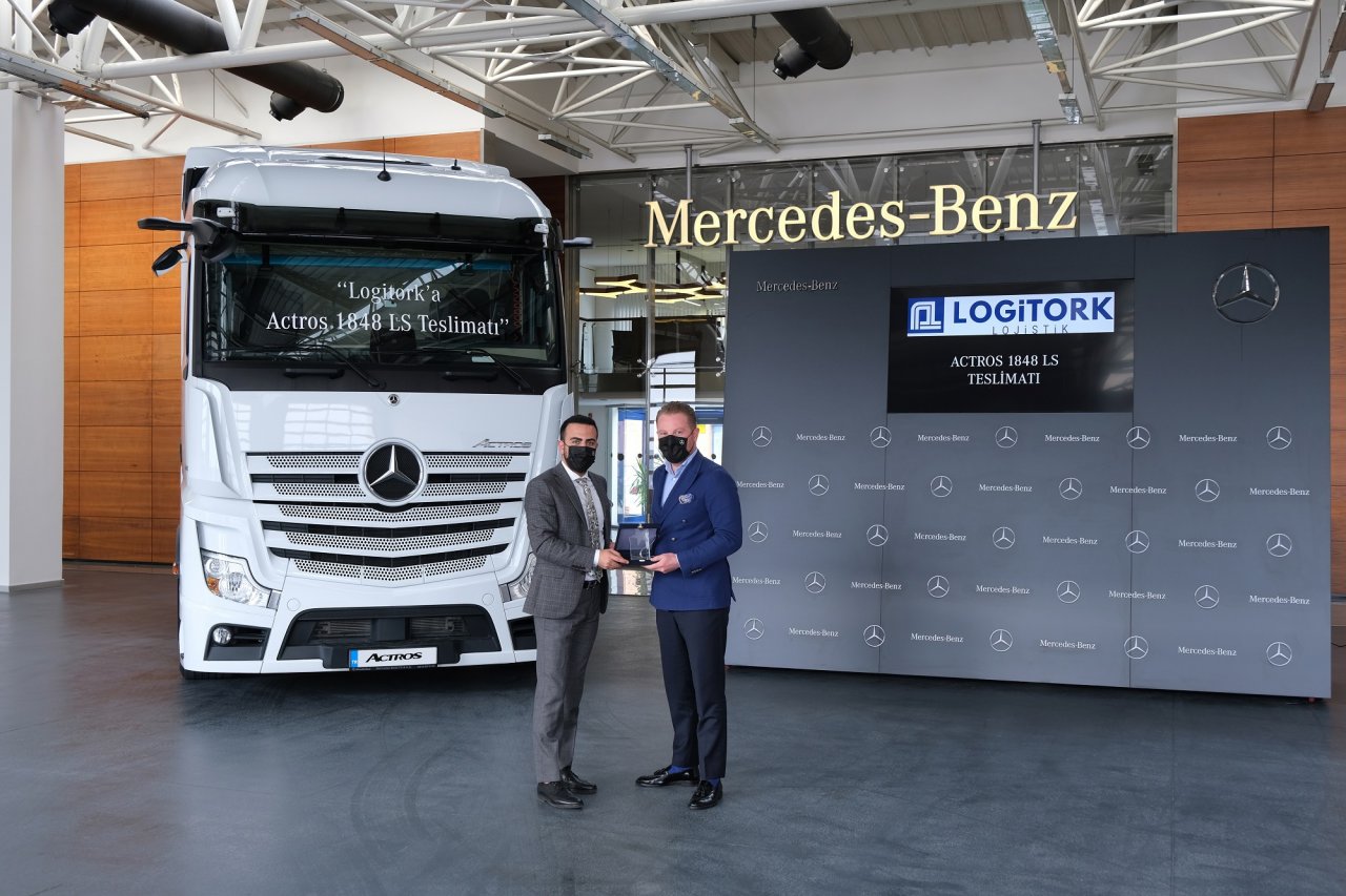 logitork-lojistik-10-adetlik-mercedes-benz-actros-1848-ls-siparisini-teslim-aldi-04.jpg