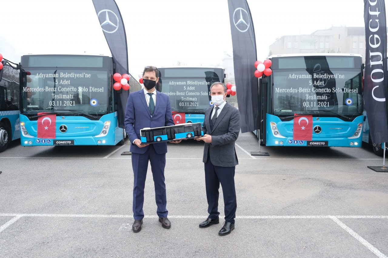 adiyaman-belediyesine-5-adet-mercedes-benz-conecto-solo-teslimati-gerceklestirildi-02.jpeg