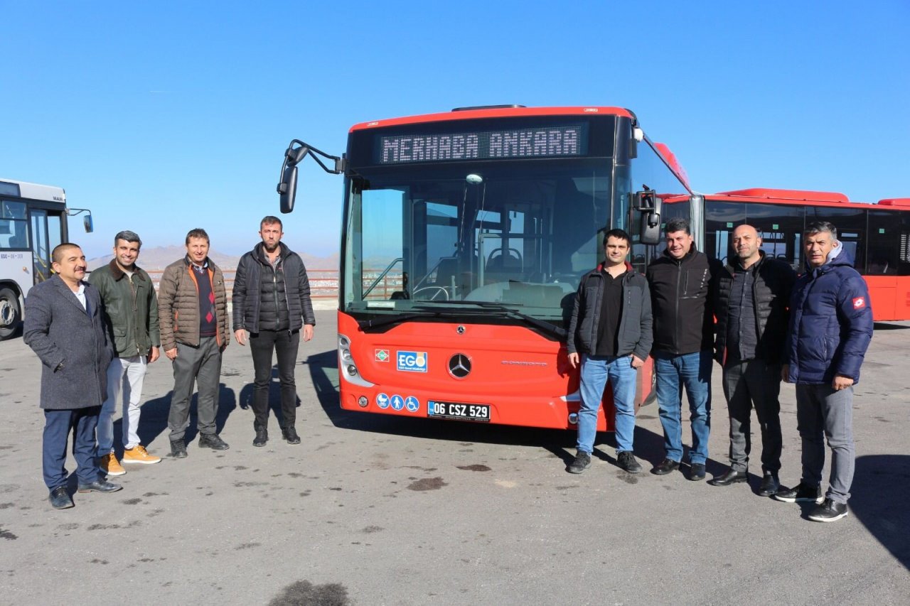 mercedes-benz-turk-egitim-programi-ile-ego-suruculerini-ve-teknik-personelini-yeni-araclara-hazirliyor-01.jpg