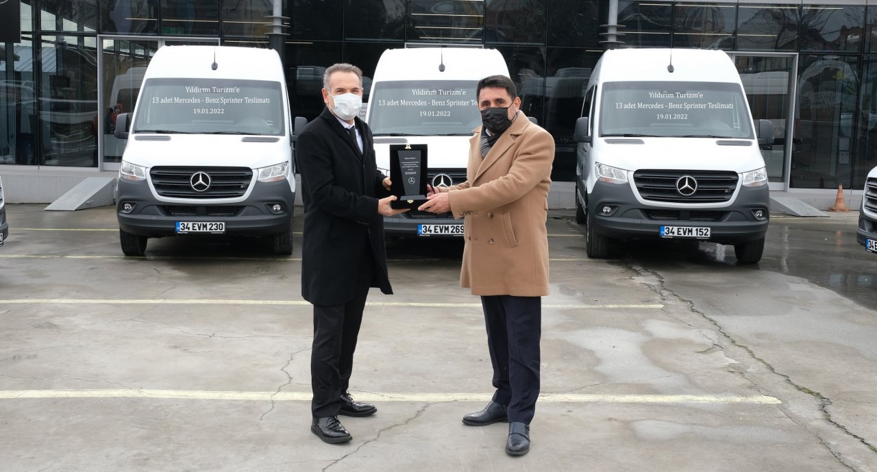 yildirim-turizme-13-adet-mercedes-benz-sprinter-teslimati-02.jpg