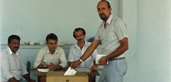 ilhan-karacay-oy-kullaniyor.jpg