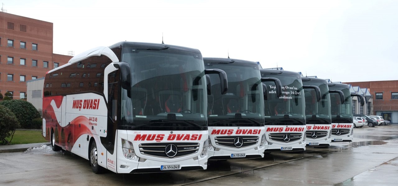 yesil-mus-ovasi-turizm-mercedes-benz-turkten-5-adet-2022-model-travego-teslim-aldi-01.jpg
