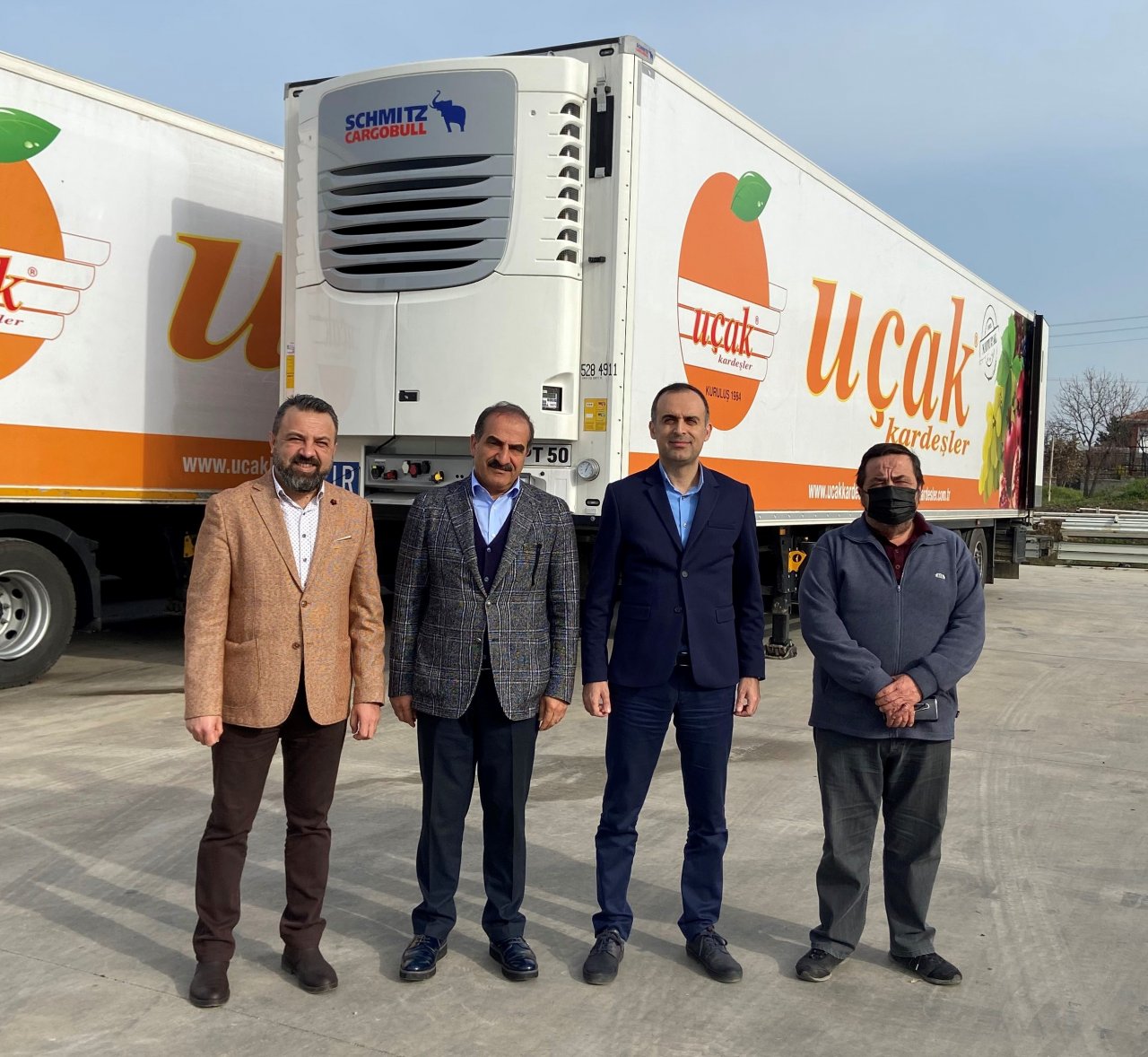 schmitz-cargobull-ucak-kardesler-4.jpg