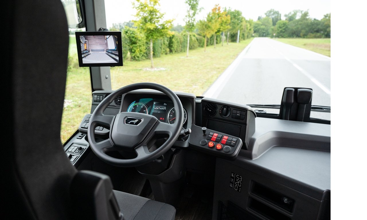 p-bus-iod-lions-intercity-le-02-3.jpg