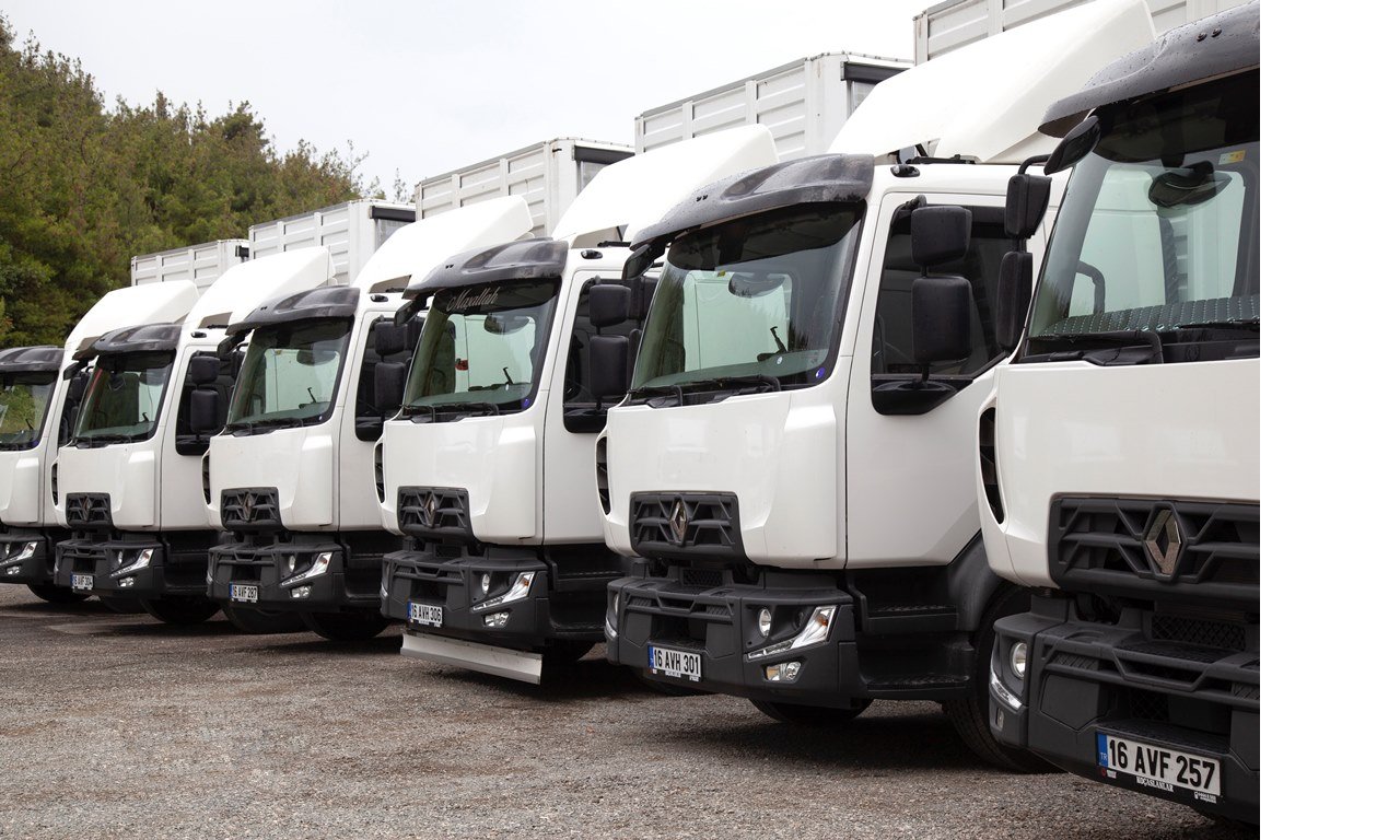 ser-antrepo-renault-trucks-d-serisi-teslimati2.jpg