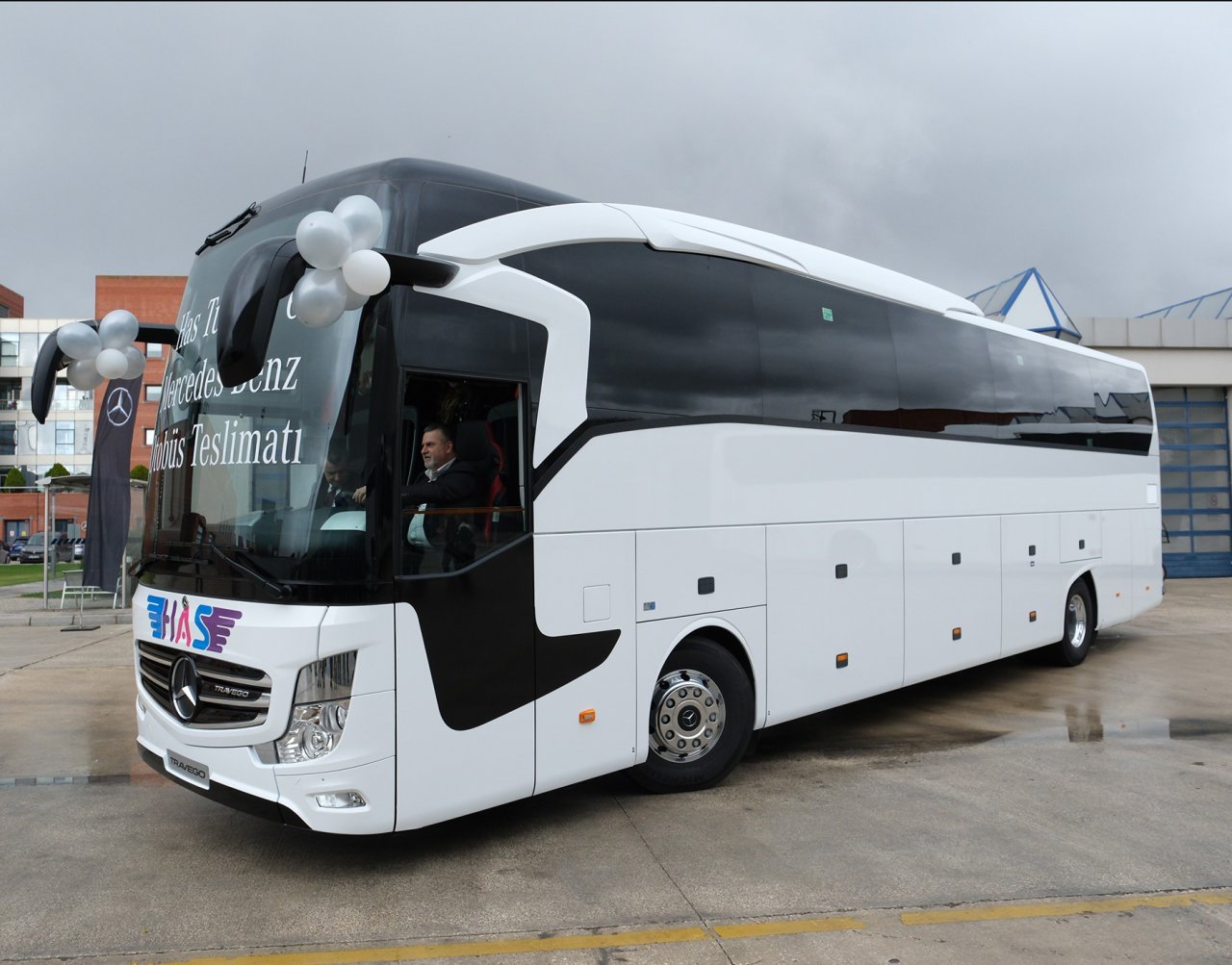 mercedes-benz-turk-has-turizme-3-adet-tourismo-16-ve-1-adet-travego-16-teslim-etti-05.jpg
