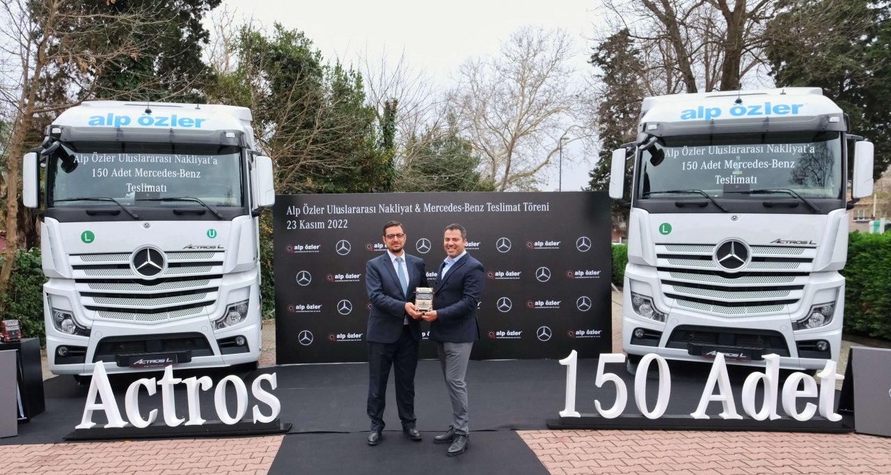 alp-ozler-mercedes-benz-markali-150-adet-kamyonunu-teslim-aldi-03.jpg