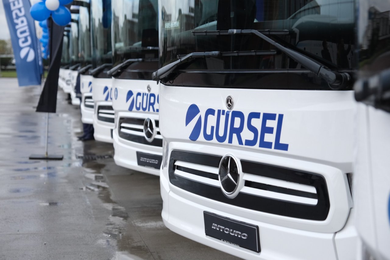 gur-sel-turizm-teslim-aldigi-25-adet-mercedes-benz-intouro-ile-filosunu-genisletiyor-02.jpg