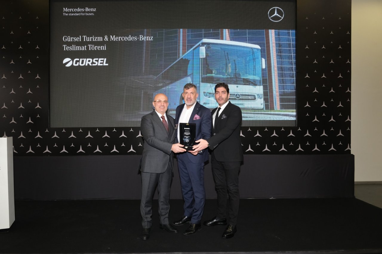 gur-sel-turizm-teslim-aldigi-25-adet-mercedes-benz-intouro-ile-filosunu-genisletiyor-04.jpg