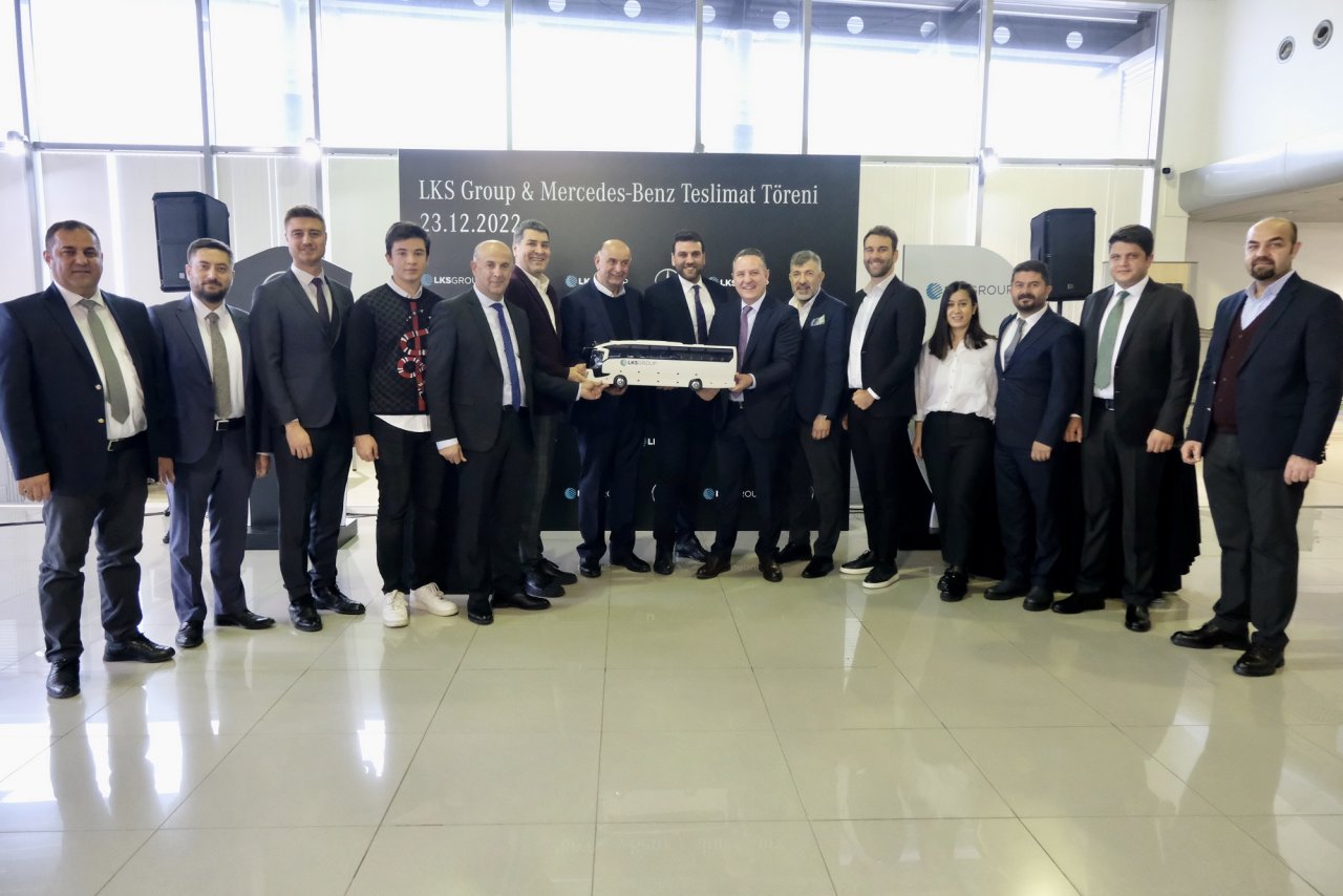 lks-grup-mercedes-benz-turkten-teslim-aldigi-20-adet-tourismo-16-2-1-ile-filosunu-guclendirdi-02.jpg