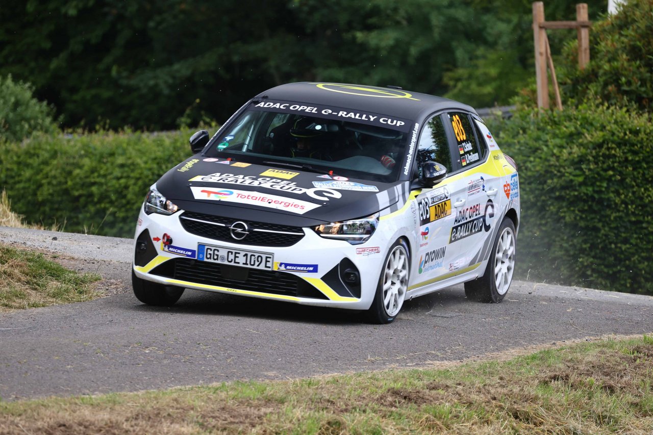 opel-corsa-e-rally.jpg