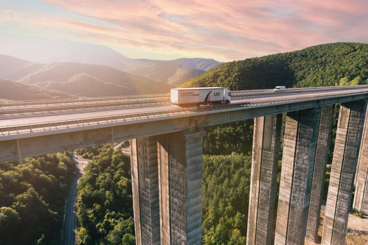lifa-bridge.jpg