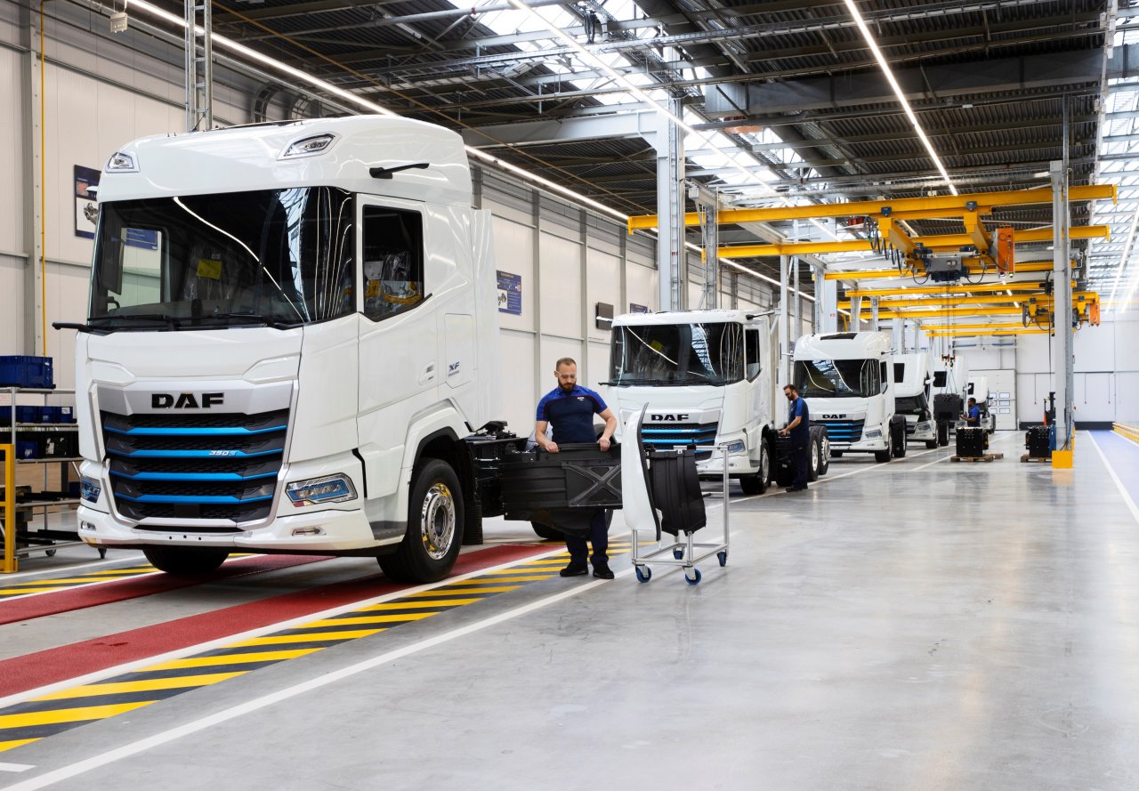 3-daf-electric-truck-assembly-officially-opened.jpg