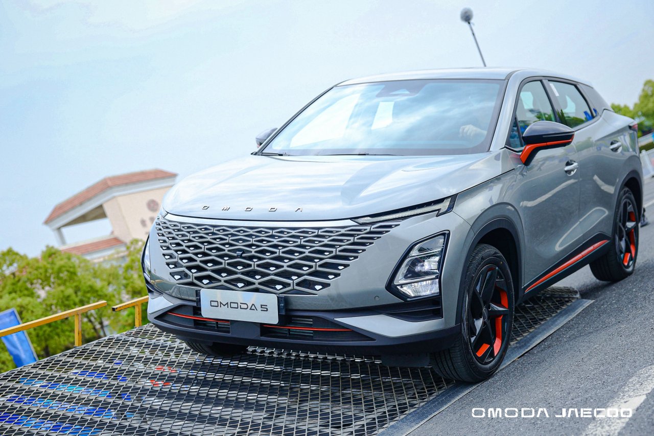 chery-omoda-5-1.jpg