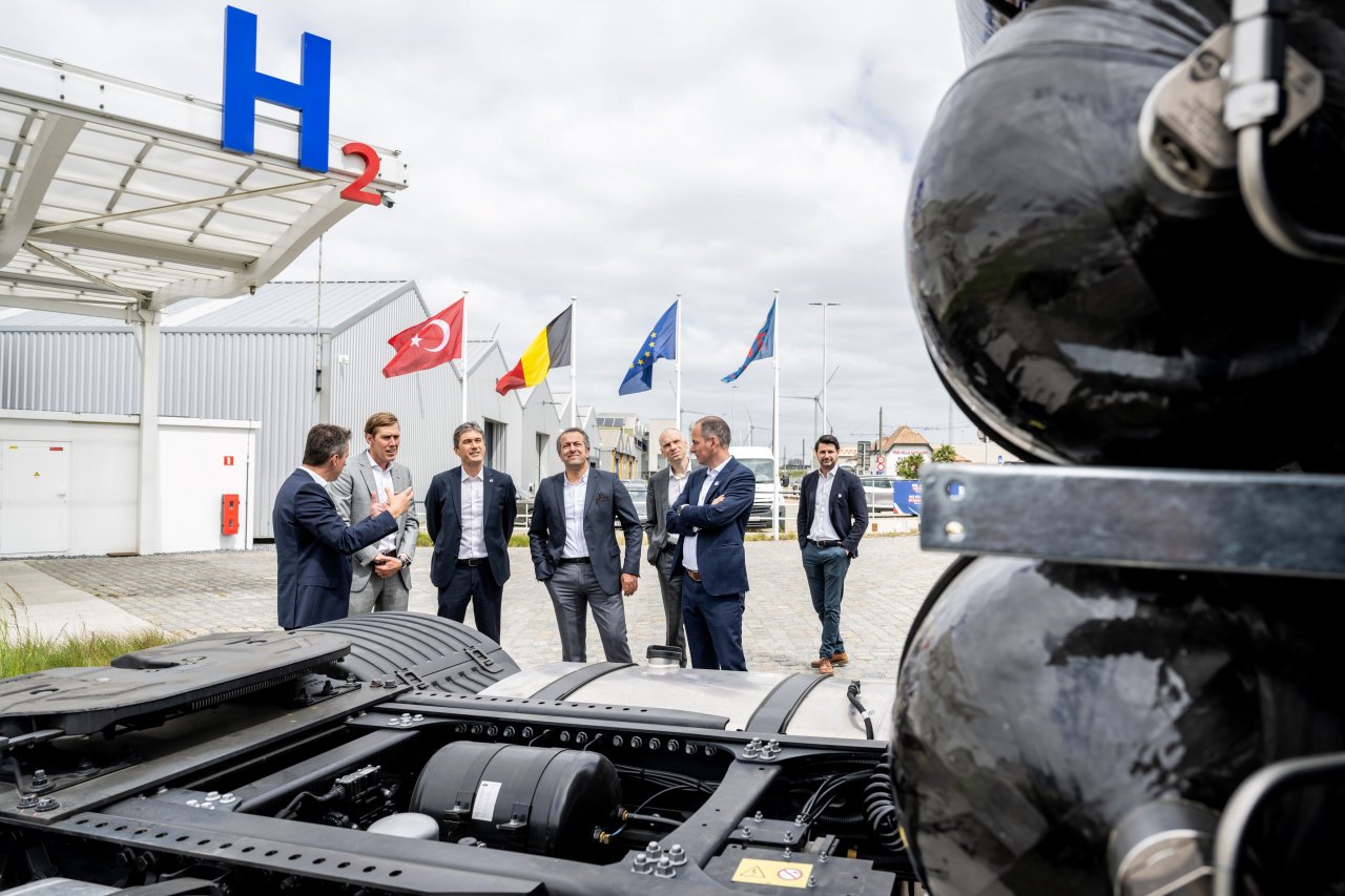 ford-trucks-cmb-tech-isbirligi3.jpeg