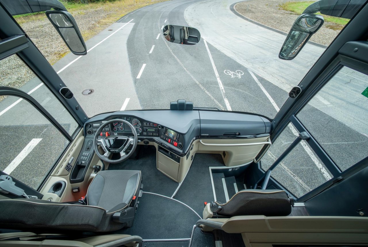 tourliner-20y-008.jpg