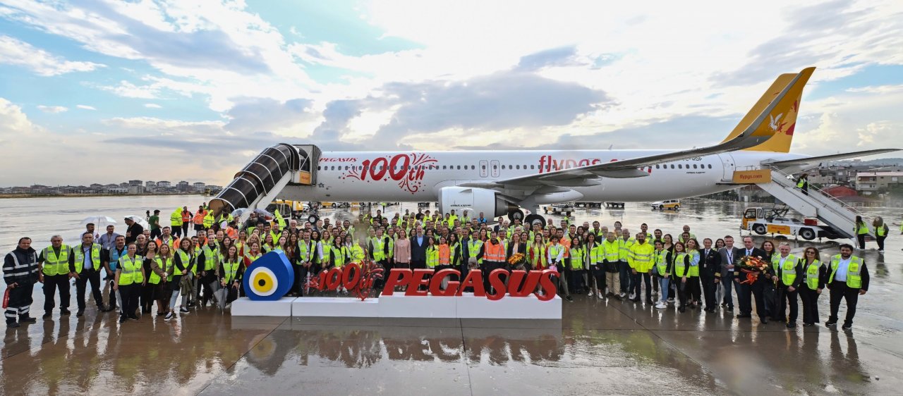 pegasus-100-ucak-cumhuriyet-3.jpg