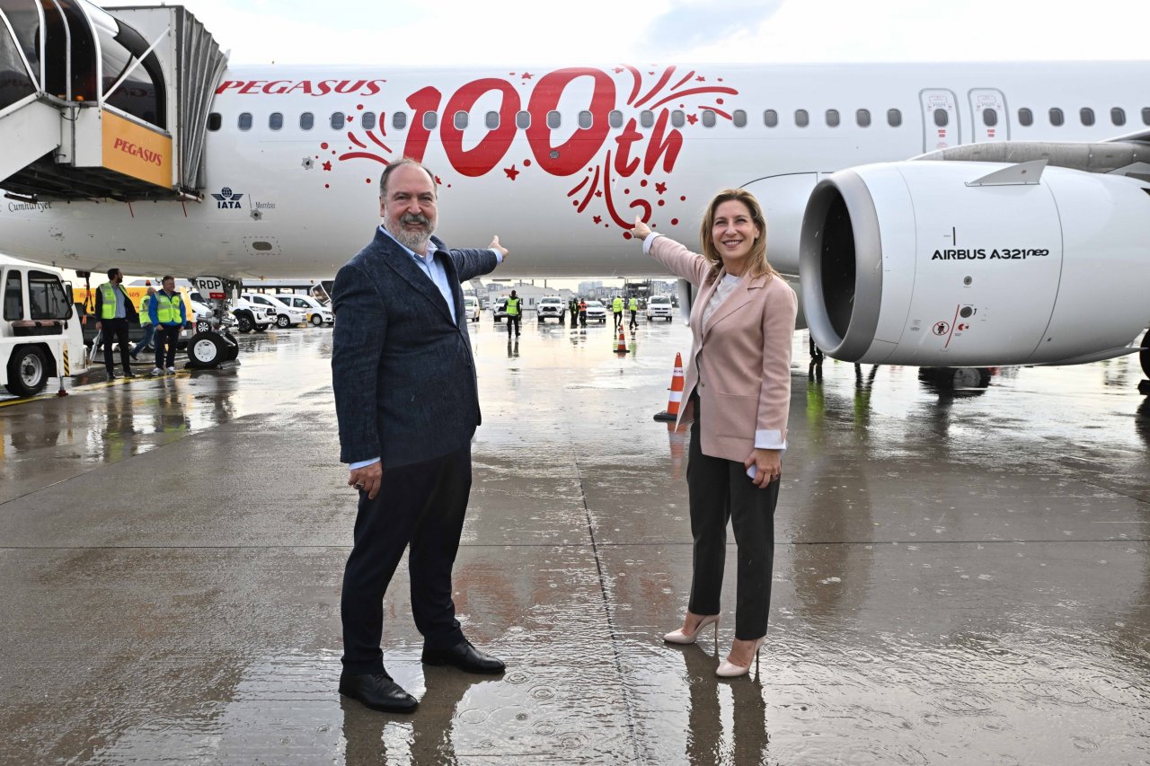 pegasus-100-ucak-cumhuriyet-4.jpg