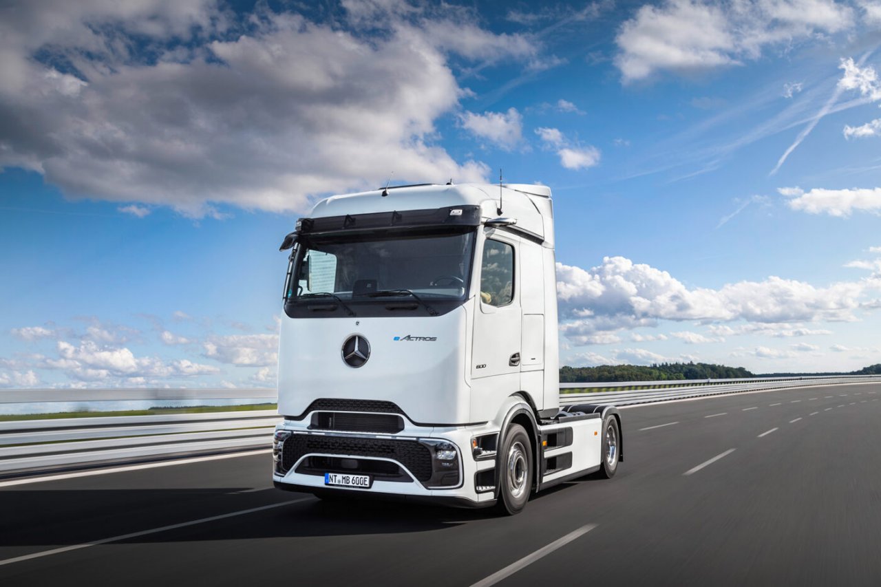 mercedes-eactros-600.jpg