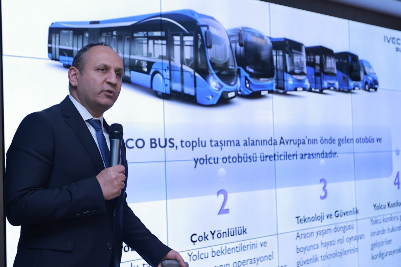 iveco-bus-global-projeler-ticari-direktoru-ahmet-orsahmet-ors.jpg